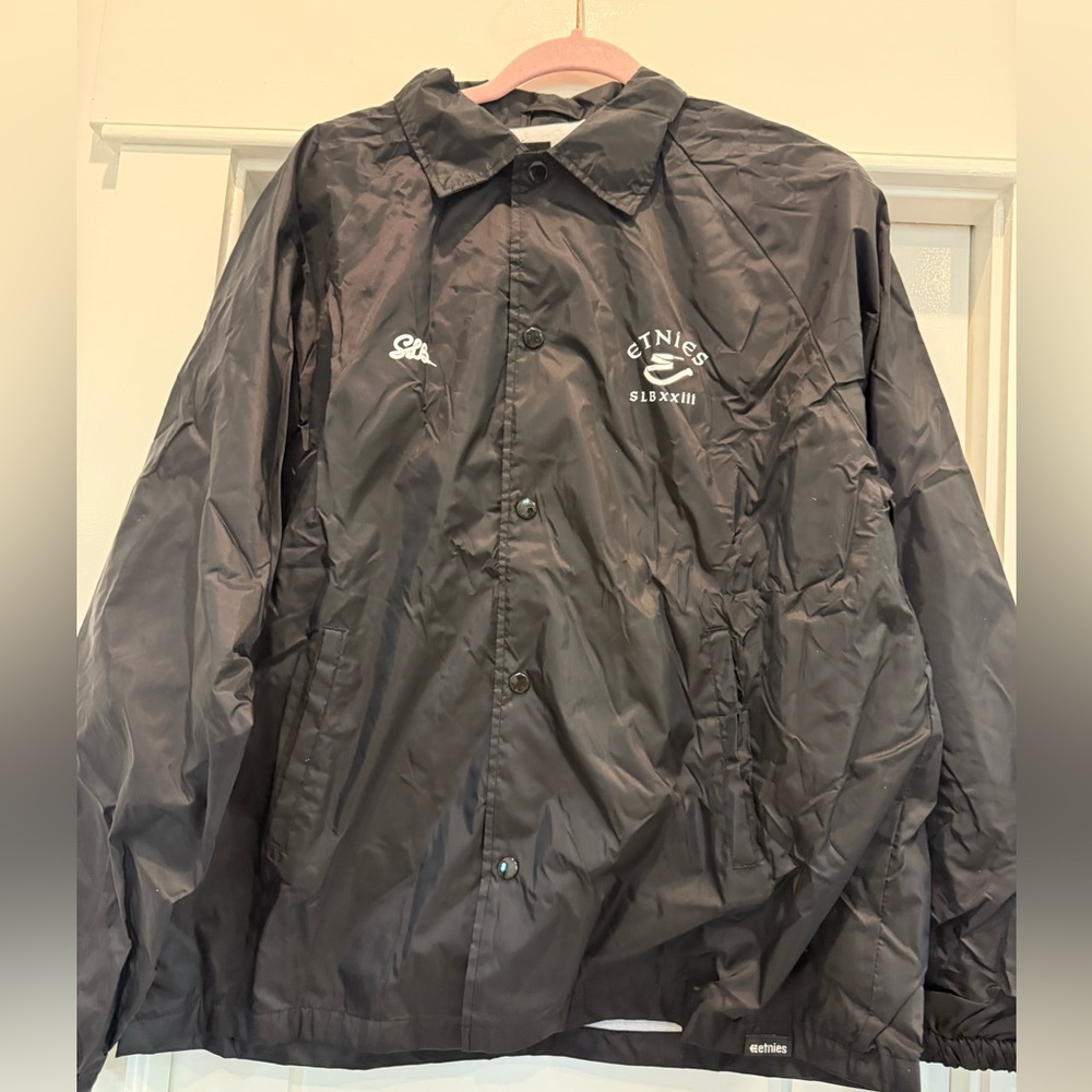 Etnies Men's Black Windbreaker